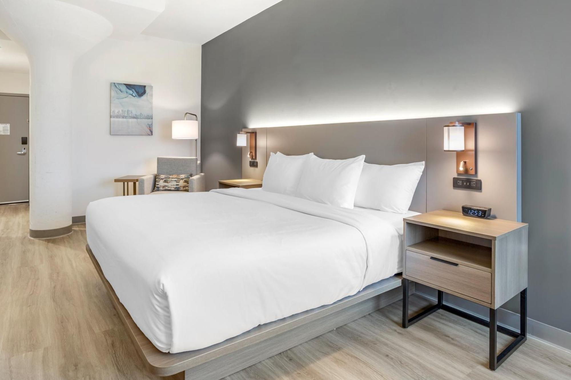 Comfort Inn & Suites Newark Liberty International Airport Esterno foto