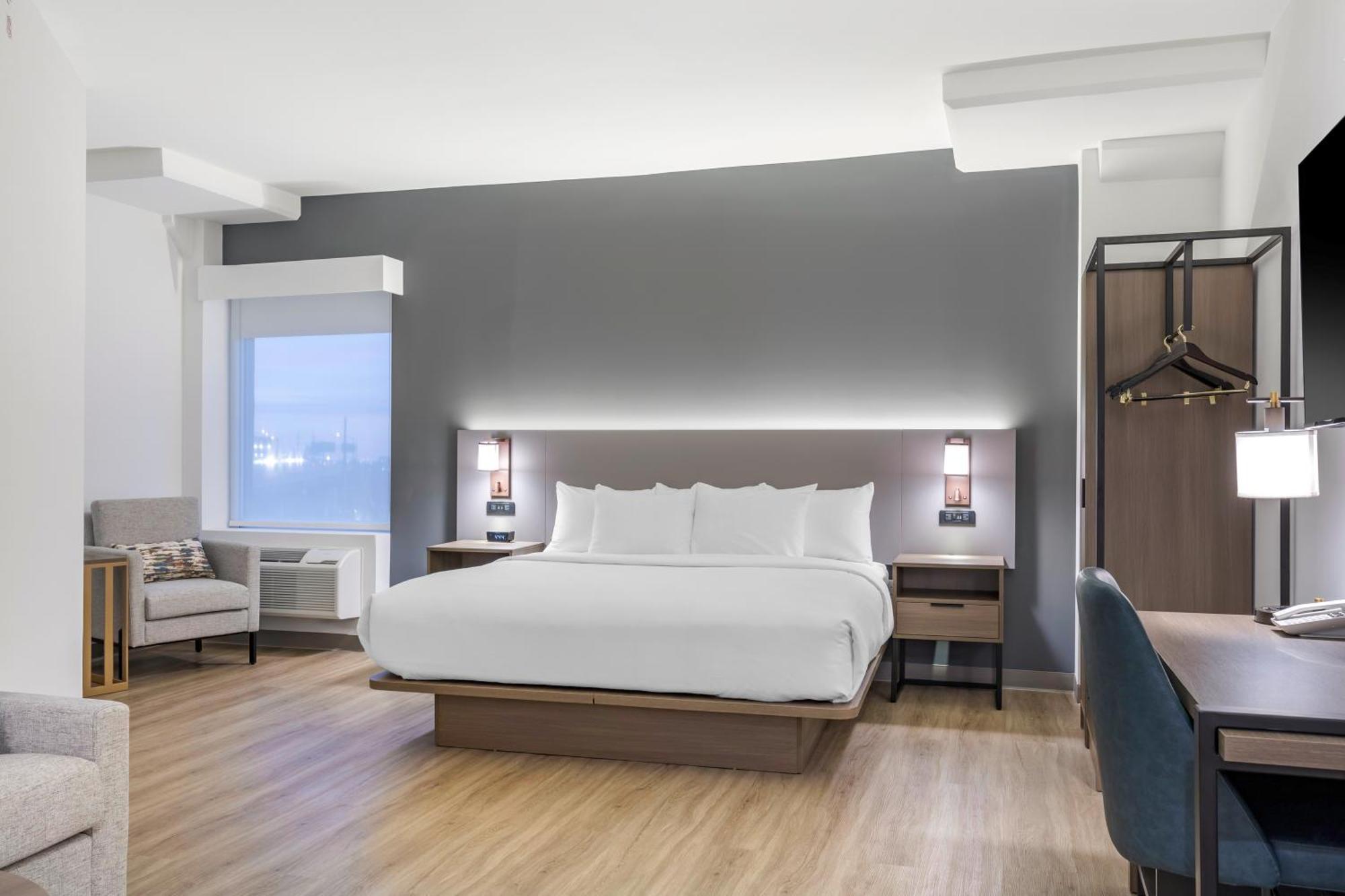 Comfort Inn & Suites Newark Liberty International Airport Esterno foto