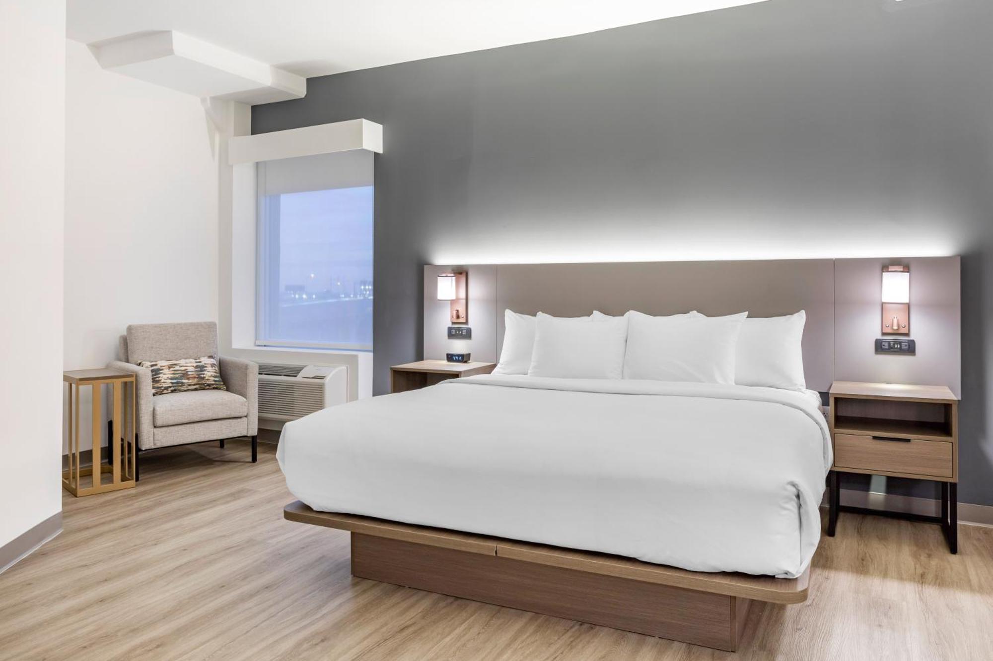 Comfort Inn & Suites Newark Liberty International Airport Esterno foto