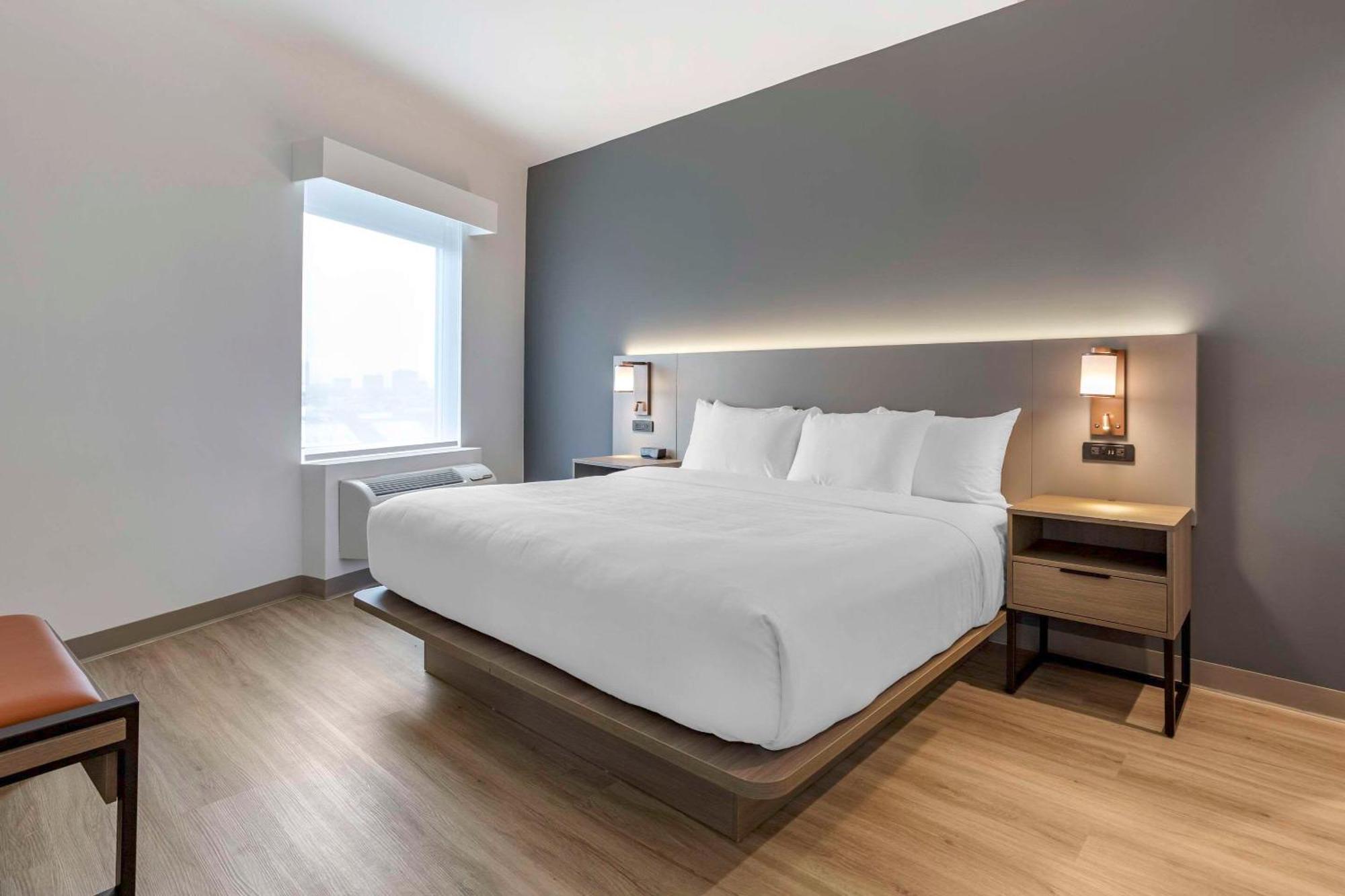 Comfort Inn & Suites Newark Liberty International Airport Esterno foto