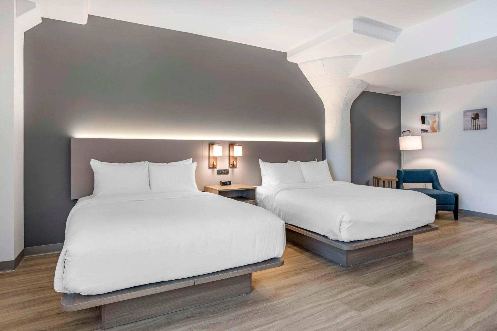 Comfort Inn & Suites Newark Liberty International Airport Esterno foto