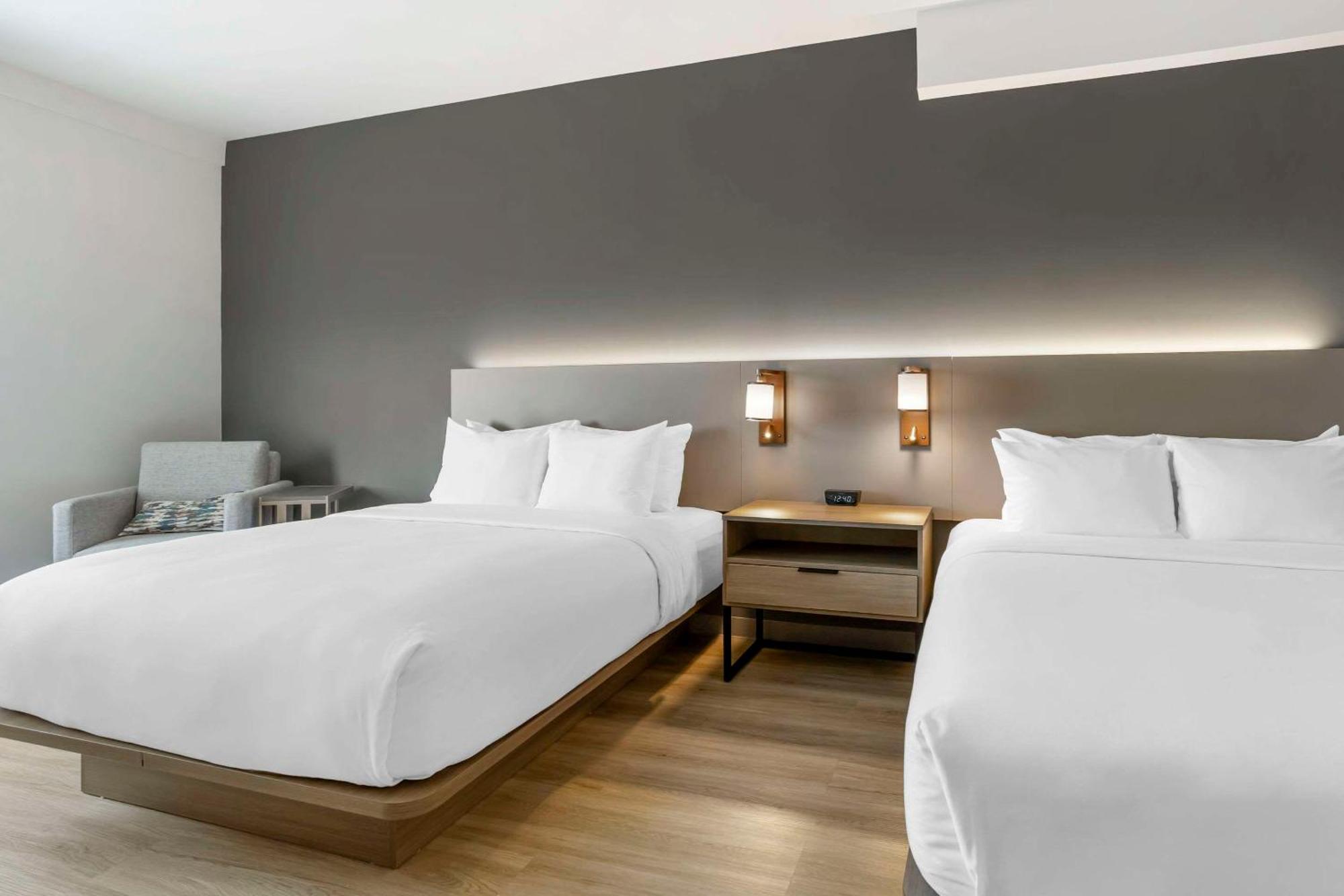 Comfort Inn & Suites Newark Liberty International Airport Esterno foto